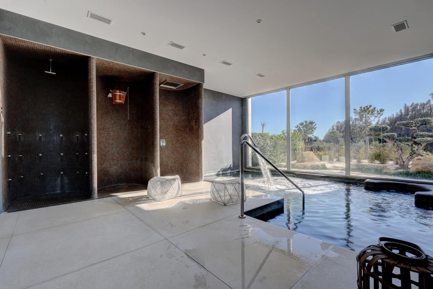 3 soverom Leilighet til salgs i Estepona med svømmebasseng garasje - € 1 145 000 (Ref: 8101494)