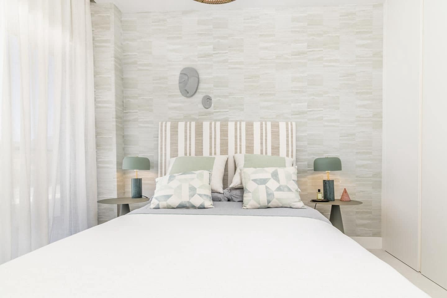 3 soverom Leilighet til salgs i Estepona med svømmebasseng garasje - € 1 145 000 (Ref: 8101494)