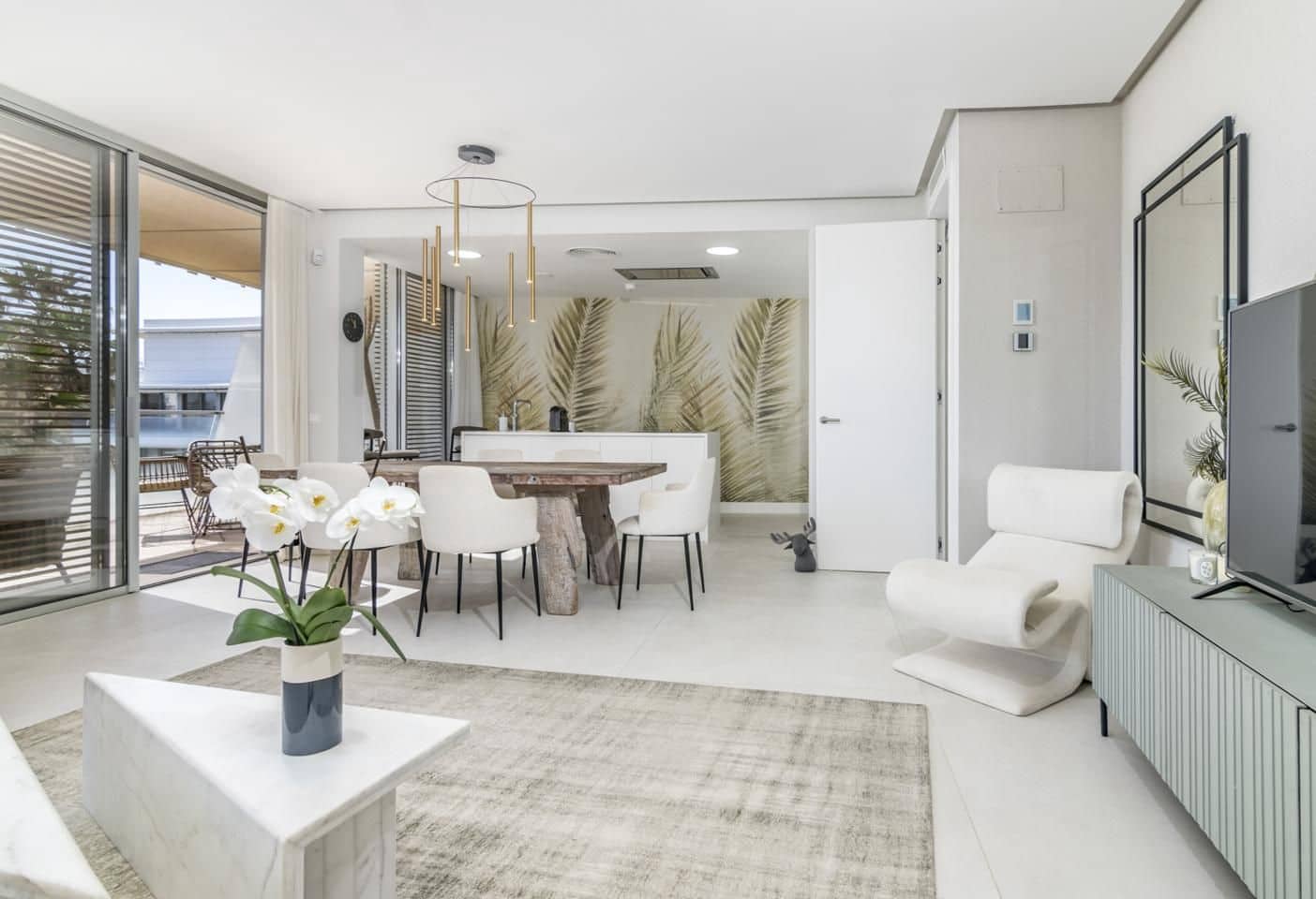 3 soverom Leilighet til salgs i Estepona med svømmebasseng garasje - € 1 145 000 (Ref: 8101494)