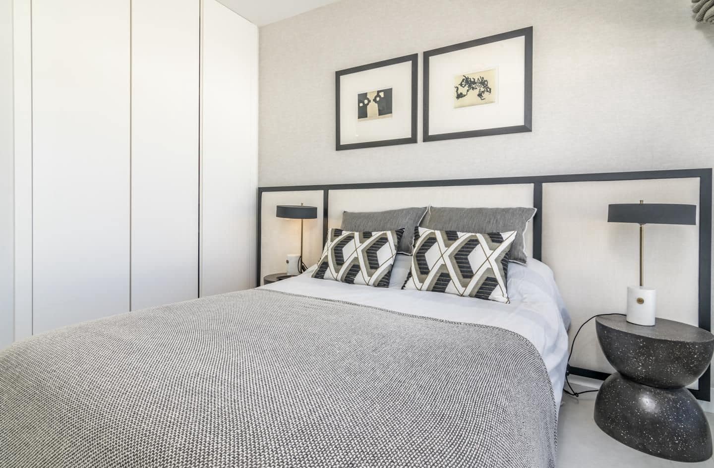 3 soverom Leilighet til salgs i Estepona med svømmebasseng garasje - € 1 145 000 (Ref: 8101494)