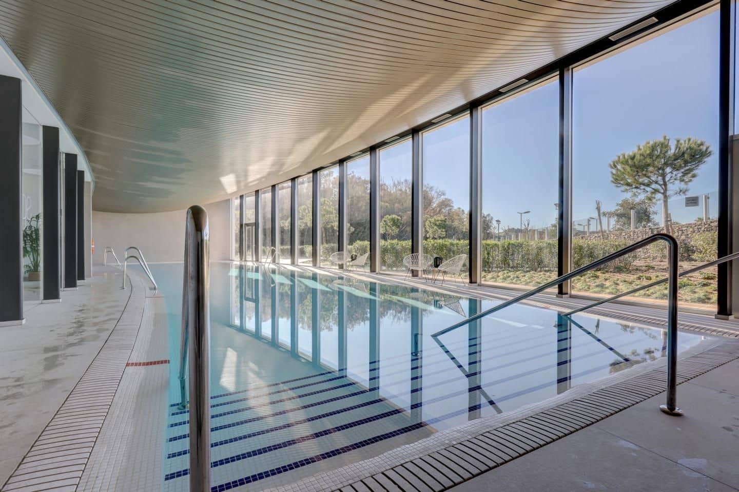 3 soverom Leilighet til salgs i Estepona med svømmebasseng garasje - € 1 145 000 (Ref: 8101494)