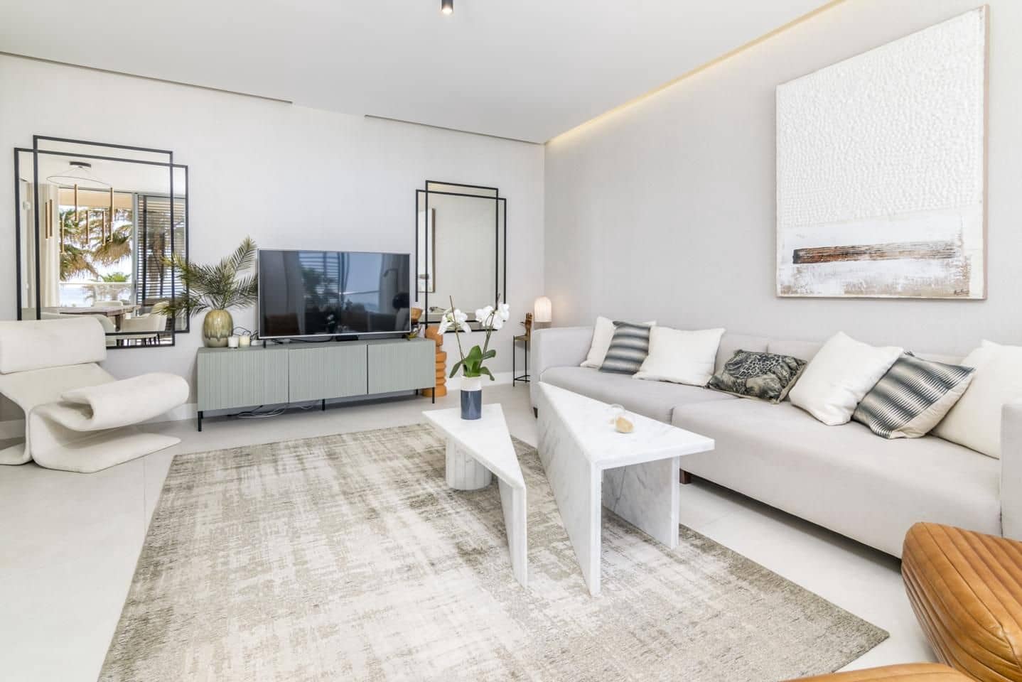 3 soverom Leilighet til salgs i Estepona med svømmebasseng garasje - € 1 145 000 (Ref: 8101494)