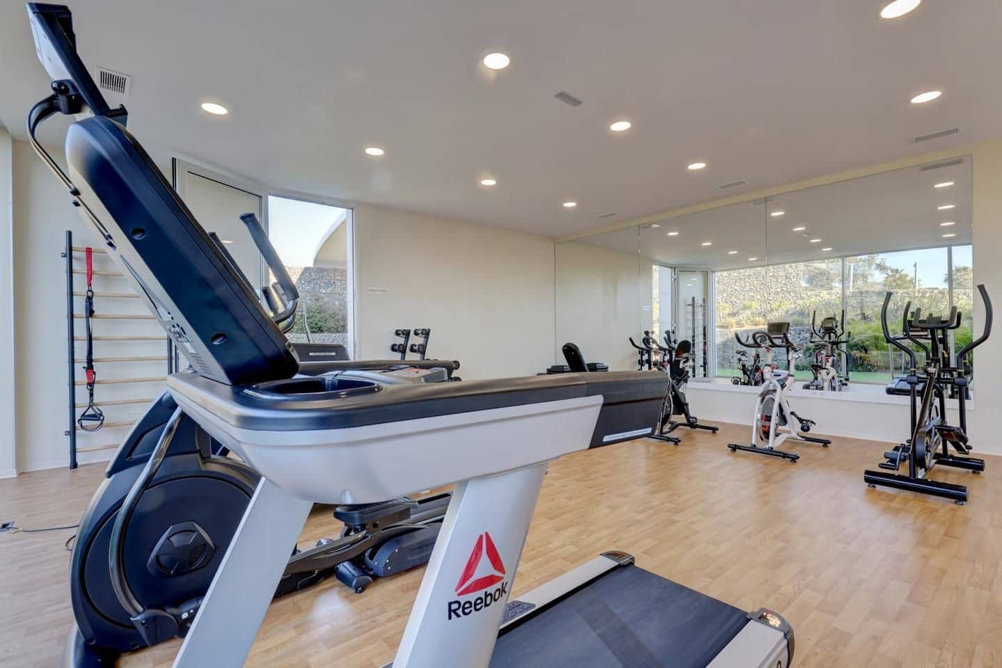 3 soverom Leilighet til salgs i Estepona med svømmebasseng garasje - € 1 145 000 (Ref: 8101494)