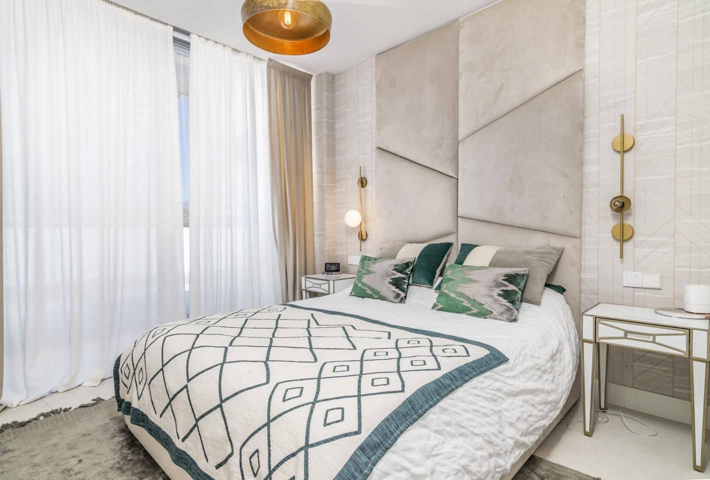 3 soverom Leilighet til salgs i Estepona med svømmebasseng garasje - € 1 145 000 (Ref: 8101494)