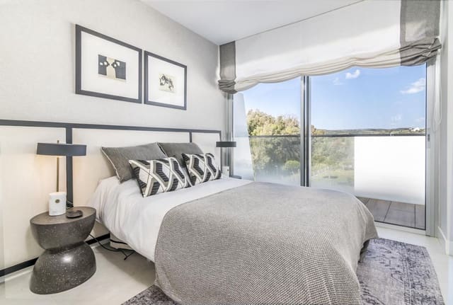 3 soverom Leilighet til salgs i Estepona med svømmebasseng garasje - € 1 145 000 (Ref: 8101494)