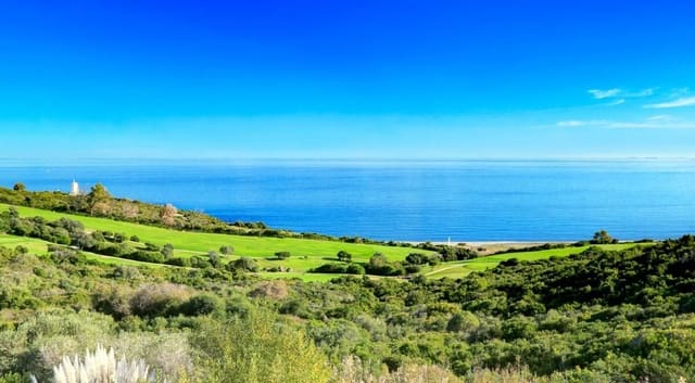 2 makuuhuone Asunto myytävänä paikassa La Alcaidesa mukana uima-altaan 
autotalli - 595 000 € (Ref: 8339912)