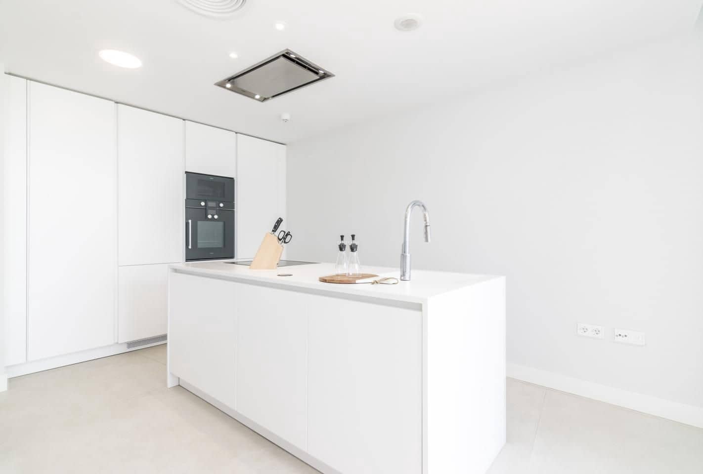 3 quarto Apartamento para venda em Estepona com piscina garagem - 1 449 500 € (Ref: 8377765)