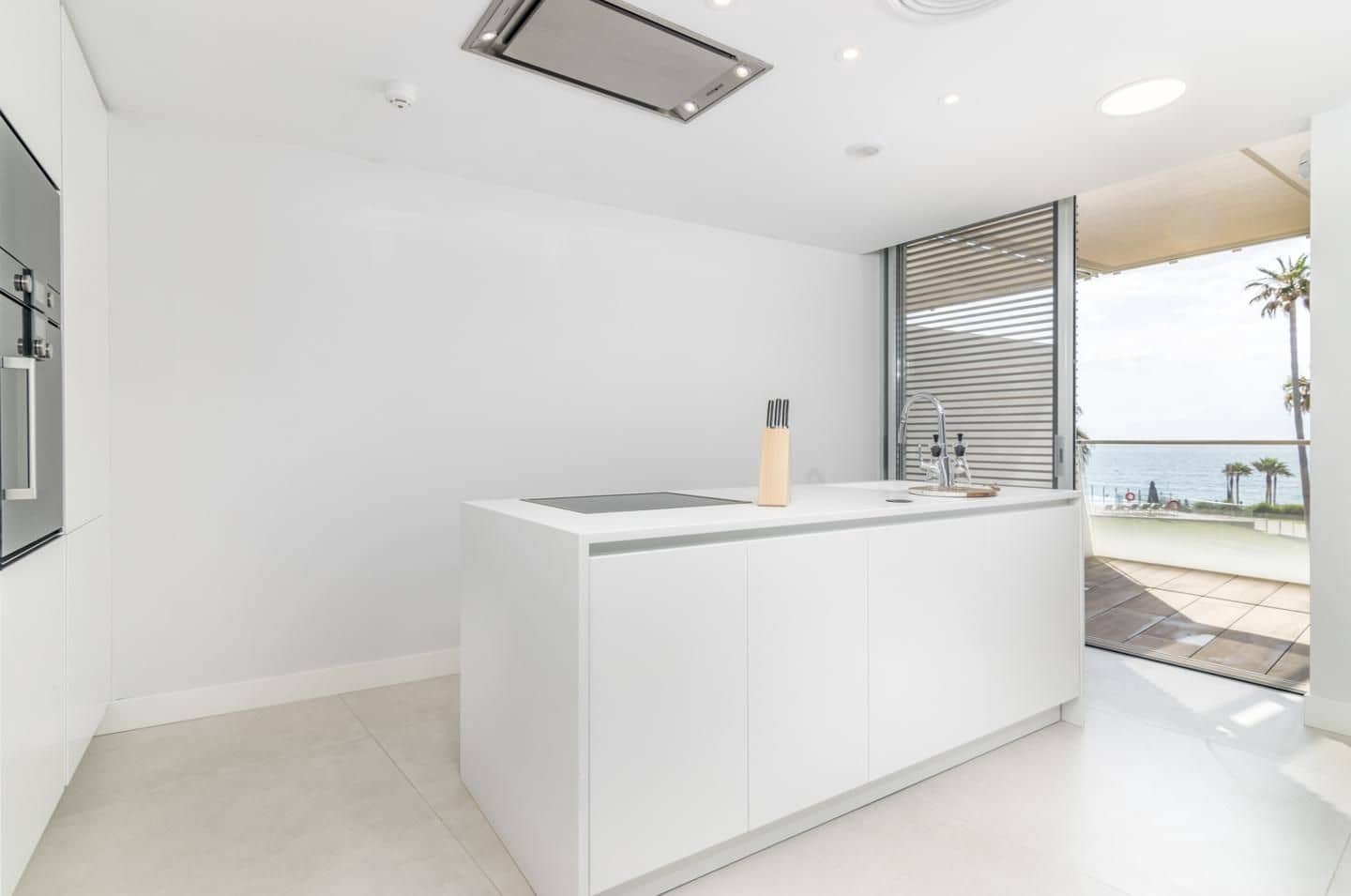 3 quarto Apartamento para venda em Estepona com piscina garagem - 1 449 500 € (Ref: 8377765)