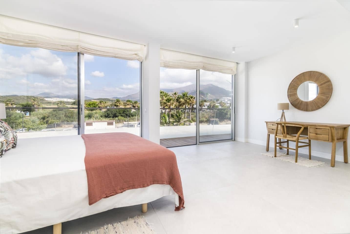 3 quarto Apartamento para venda em Estepona com piscina garagem - 1 449 500 € (Ref: 8377765)