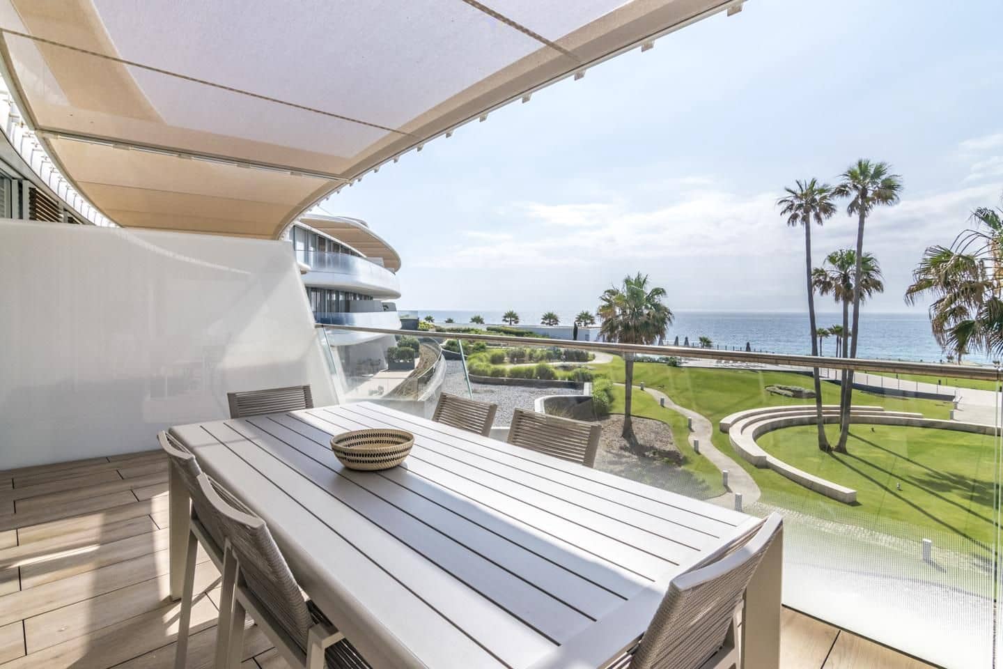 3 quarto Apartamento para venda em Estepona com piscina garagem - 1 449 500 € (Ref: 8377765)