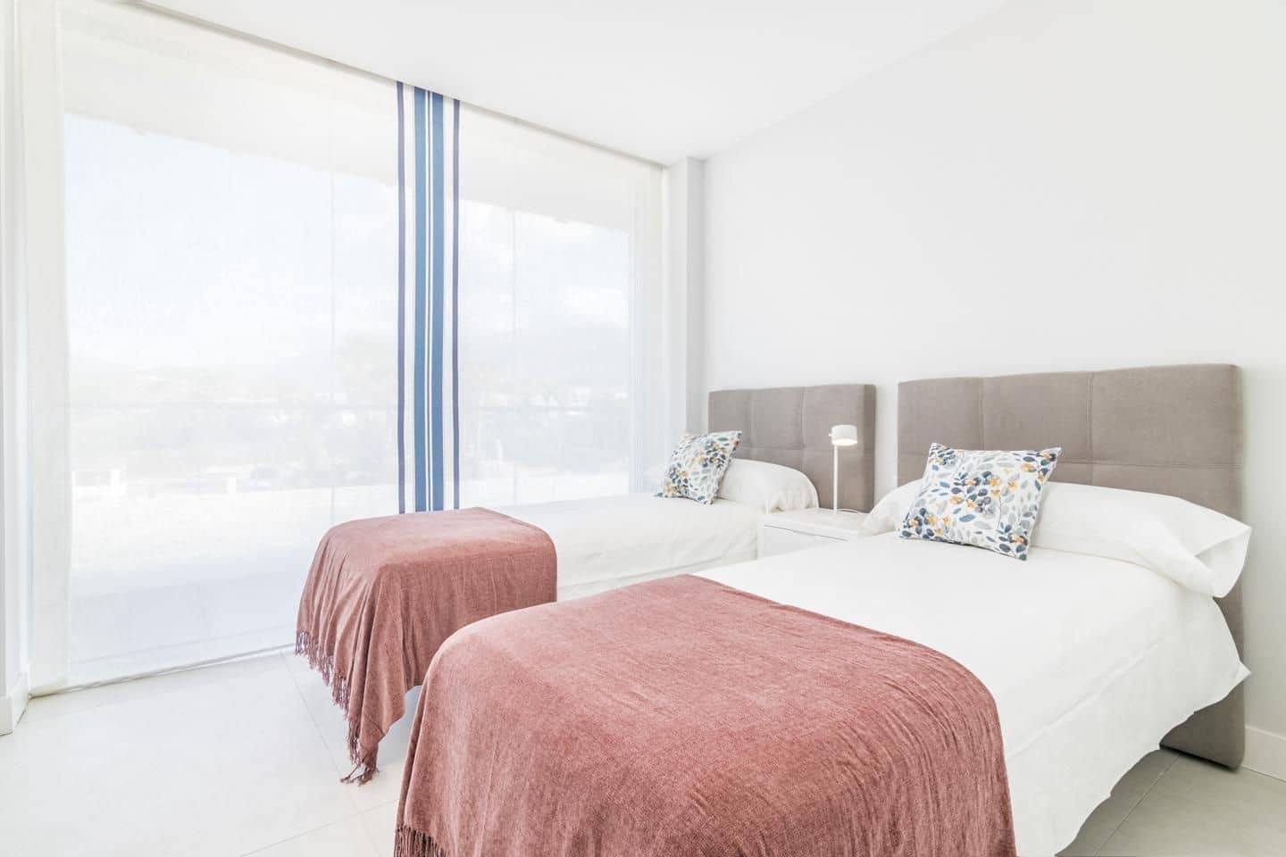 3 quarto Apartamento para venda em Estepona com piscina garagem - 1 449 500 € (Ref: 8377765)