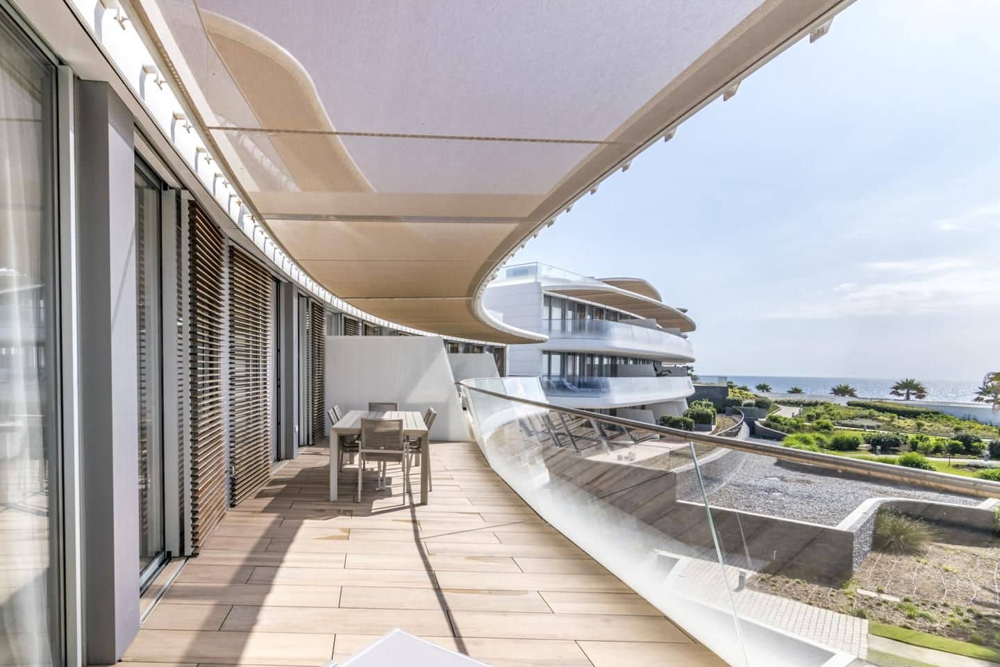 3 quarto Apartamento para venda em Estepona com piscina garagem - 1 449 500 € (Ref: 8377765)