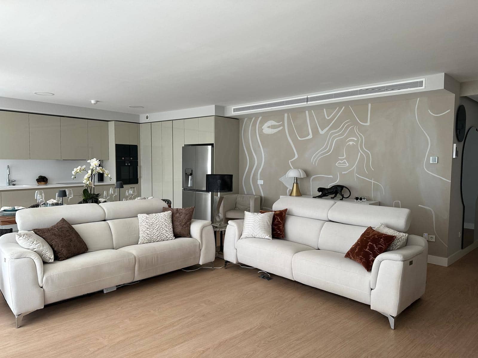 4 sypialnia Mieszkanie na sprzedaż w Estepona z basenem garażem - 1 490 000 € (Ref: 8670589)