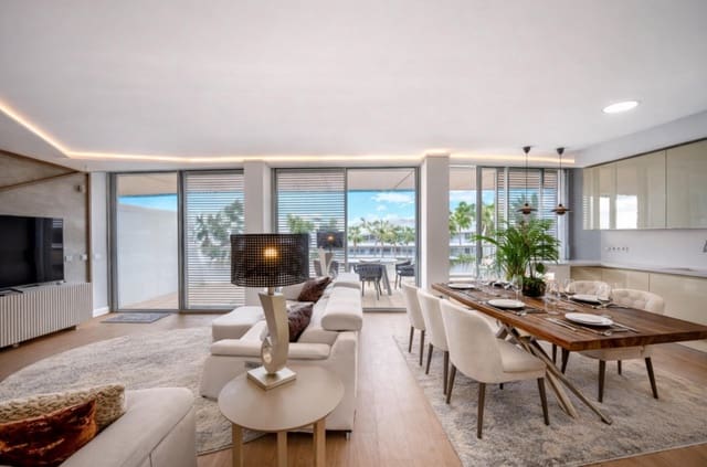 4 Zimmer Wohnung zu verkaufen in Estepona mit Pool Garage - 1.350.000 € (Ref: 8670589)