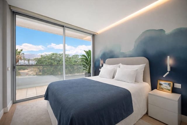 4 Zimmer Wohnung zu verkaufen in Estepona mit Pool Garage - 1.350.000 € (Ref: 8670589)