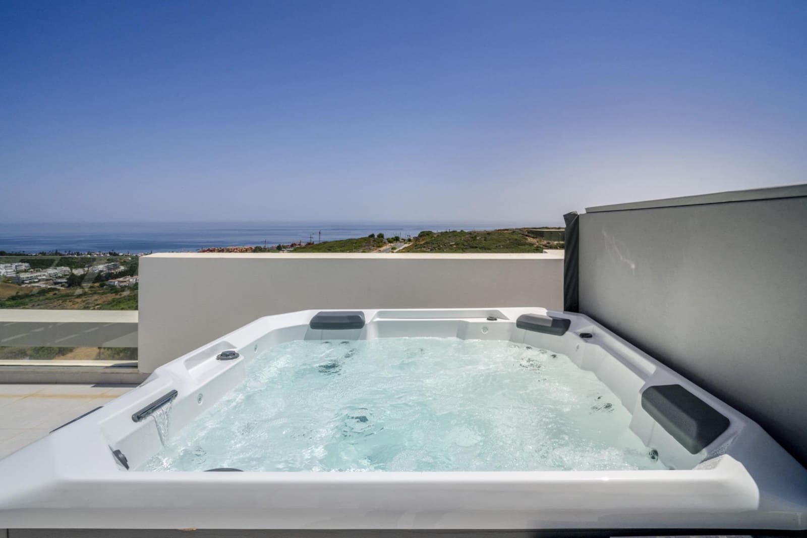 3 soveværelse Penthouse til salg i Casares med swimmingpool garage - € 1.150.000 (Ref: 8699738)