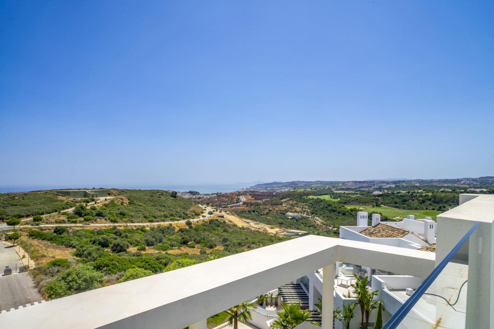 3 soveværelse Penthouse til salg i Casares med swimmingpool garage - € 1.150.000 (Ref: 8699738)