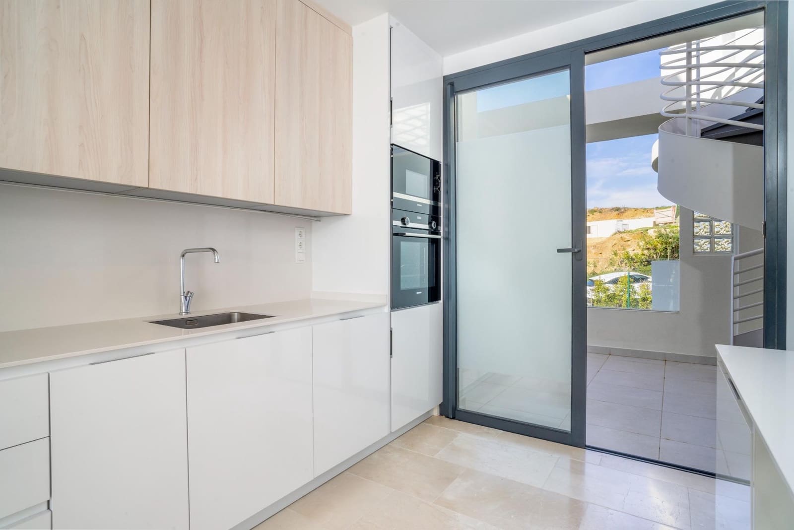 3 soveværelse Penthouse til salg i Casares med swimmingpool garage - € 1.150.000 (Ref: 8699738)