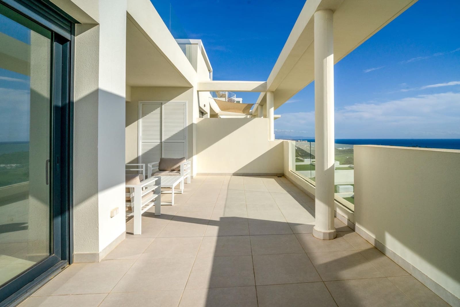 3 soveværelse Penthouse til salg i Casares med swimmingpool garage - € 1.150.000 (Ref: 8699738)