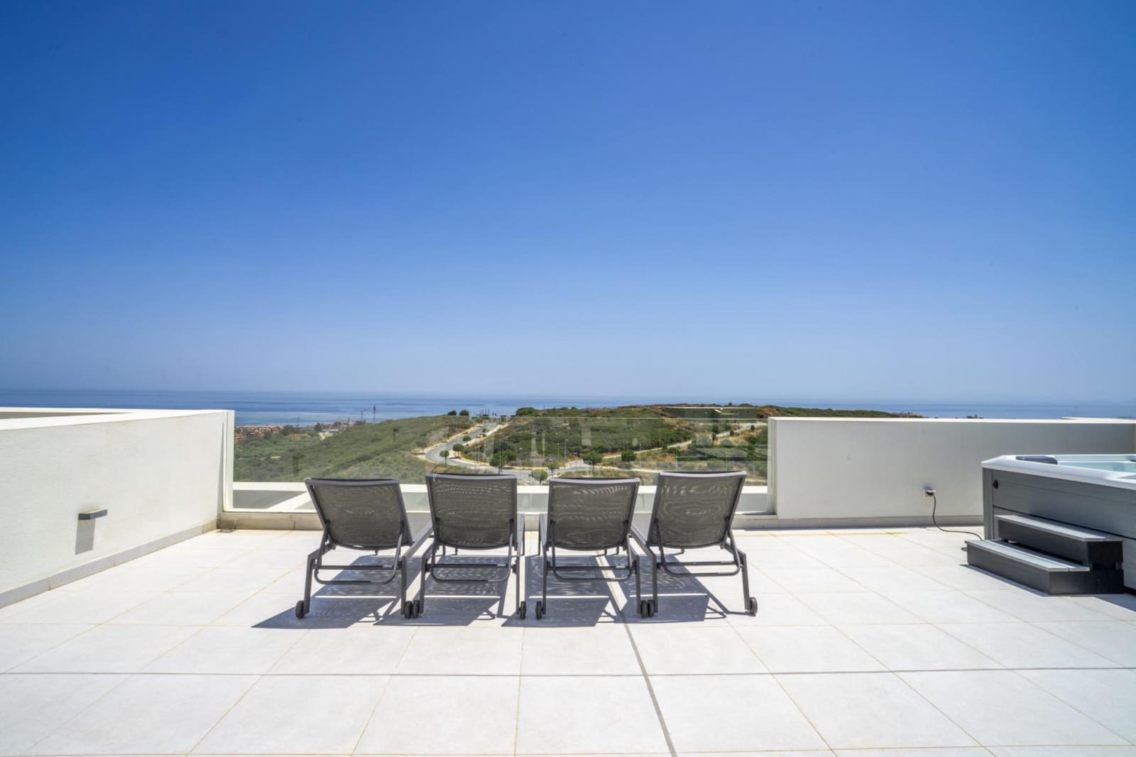 3 soveværelse Penthouse til salg i Casares med swimmingpool garage - € 1.150.000 (Ref: 8699738)