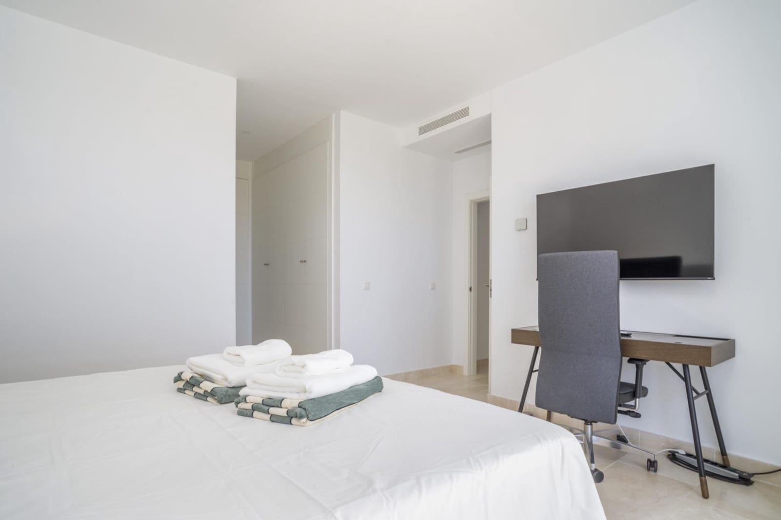 3 soveværelse Penthouse til salg i Casares med swimmingpool garage - € 1.150.000 (Ref: 8699738)