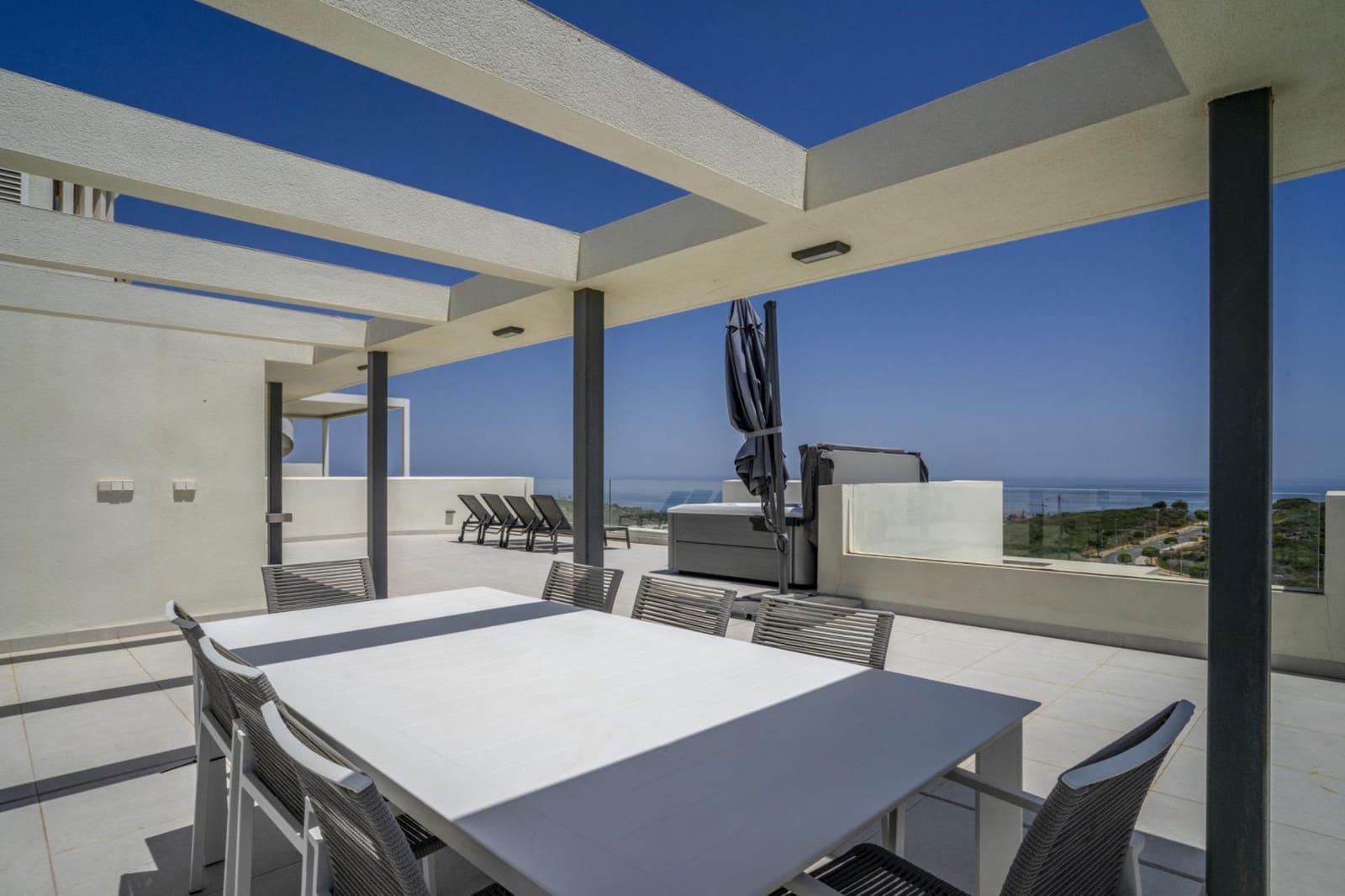 3 soveværelse Penthouse til salg i Casares med swimmingpool garage - € 1.150.000 (Ref: 8699738)