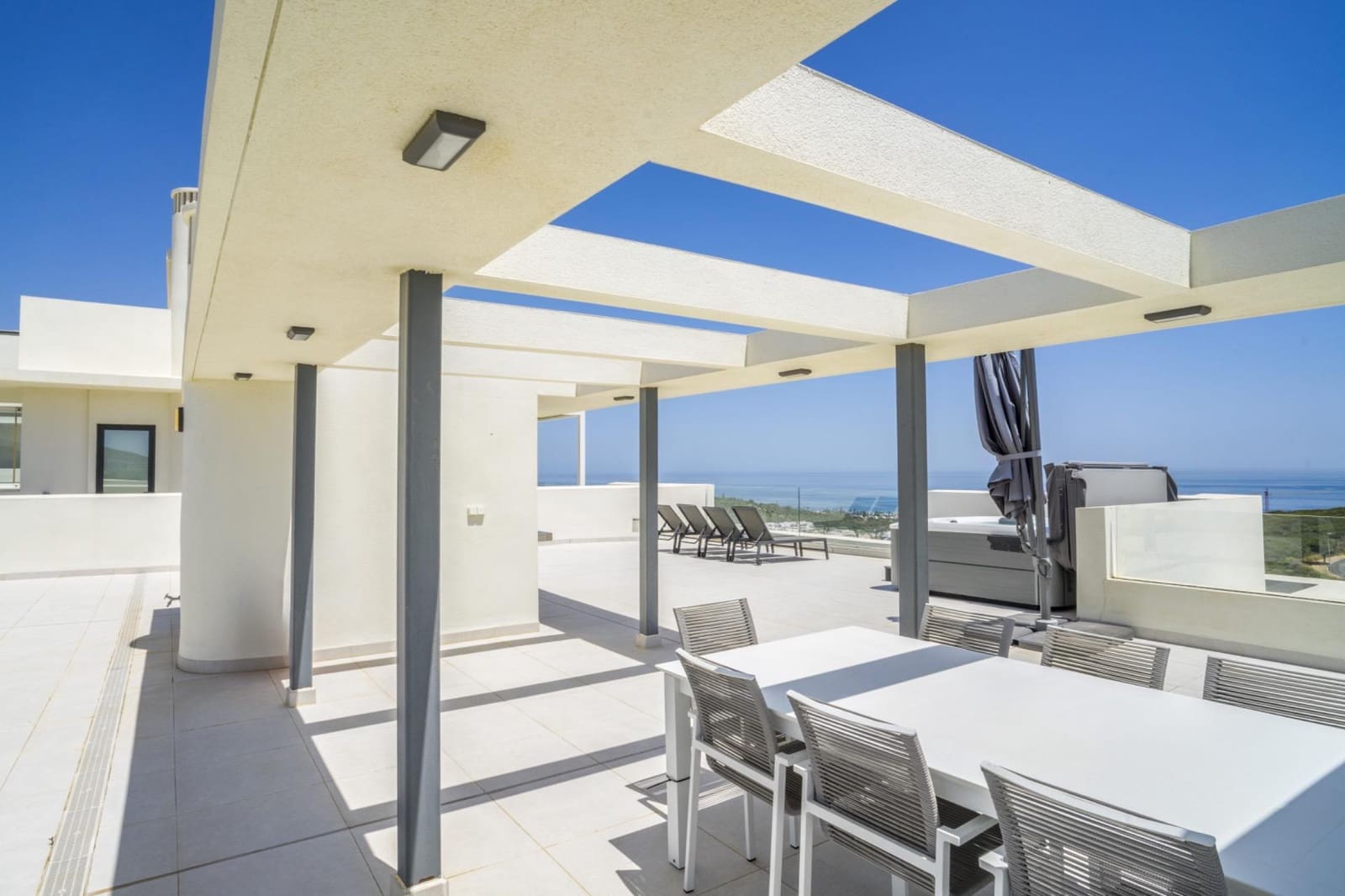 3 soveværelse Penthouse til salg i Casares med swimmingpool garage - € 1.150.000 (Ref: 8699738)