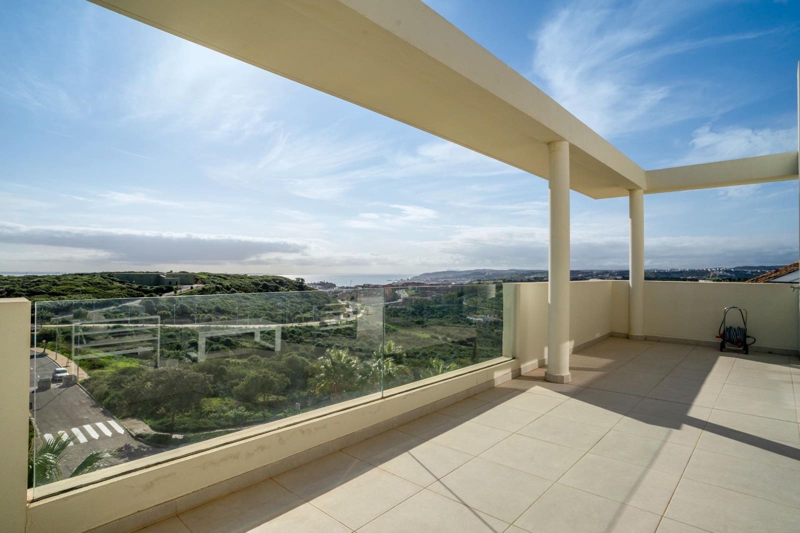 3 bedroom Apartment for holiday rental in Casares with garage - € 3,000 (Ref: 8855118)