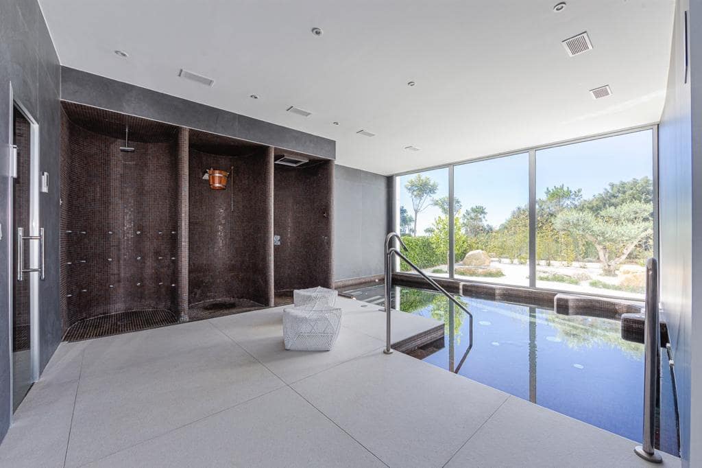 2 soverom Leilighet til leie i Estepona med svømmebasseng garasje - € 3 000 (Ref: 8857219)