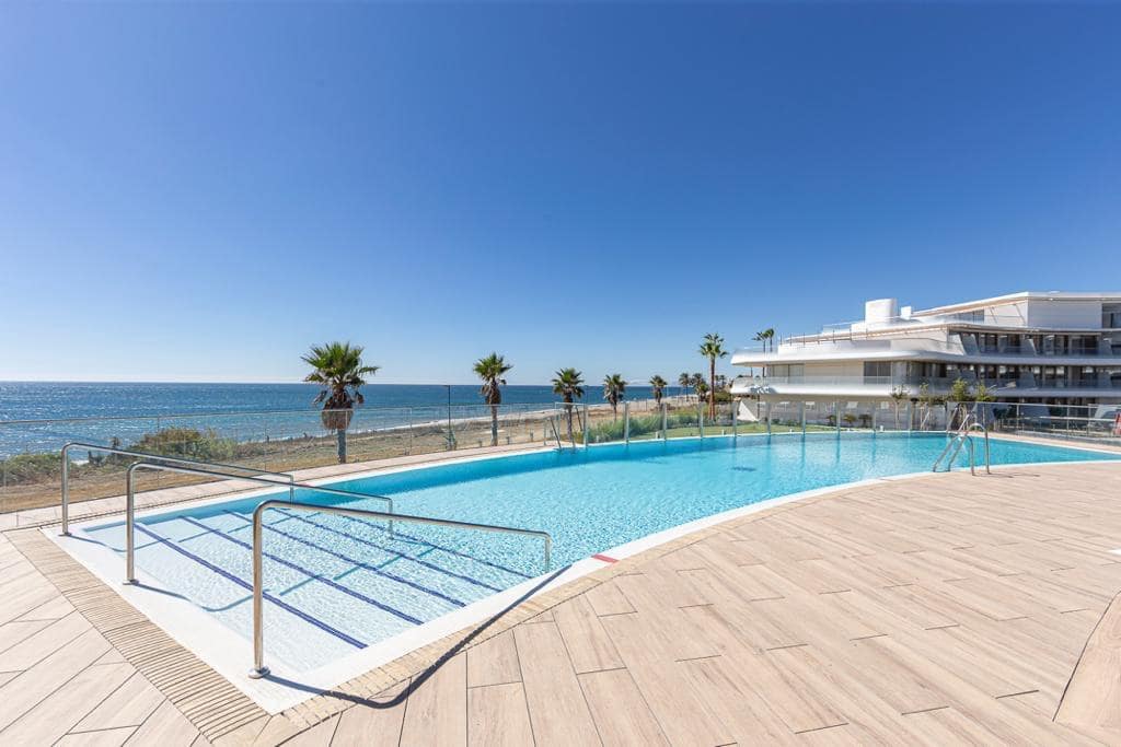 2 soverom Leilighet til leie i Estepona med svømmebasseng garasje - € 3 000 (Ref: 8857219)