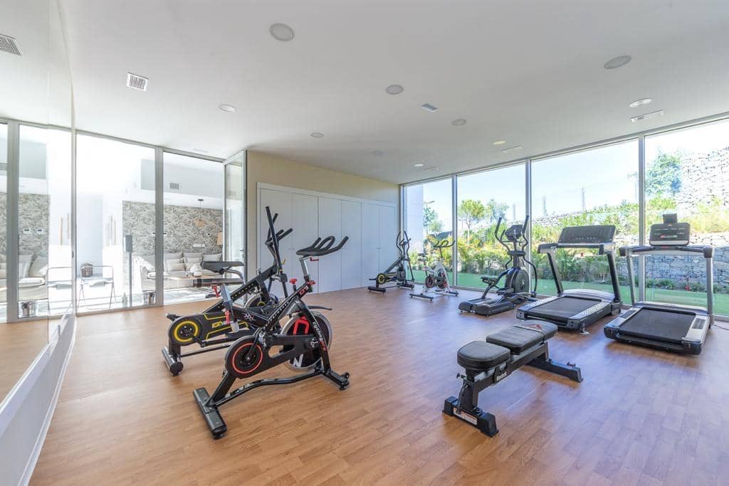 2 soverom Leilighet til leie i Estepona med svømmebasseng garasje - € 3 000 (Ref: 8857219)