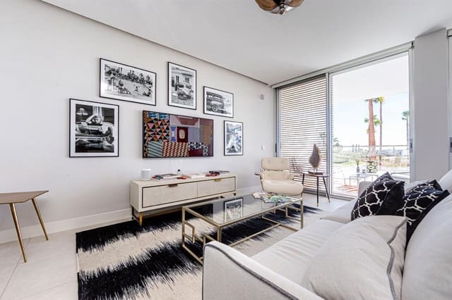 2 soverom Leilighet til leie i Estepona med svømmebasseng garasje - € 3 000 (Ref: 8857219)