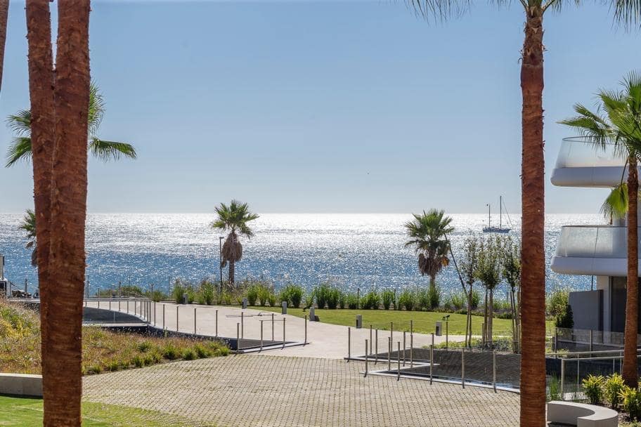 2 soverom Leilighet til leie i Estepona med svømmebasseng garasje - € 3 000 (Ref: 8857219)