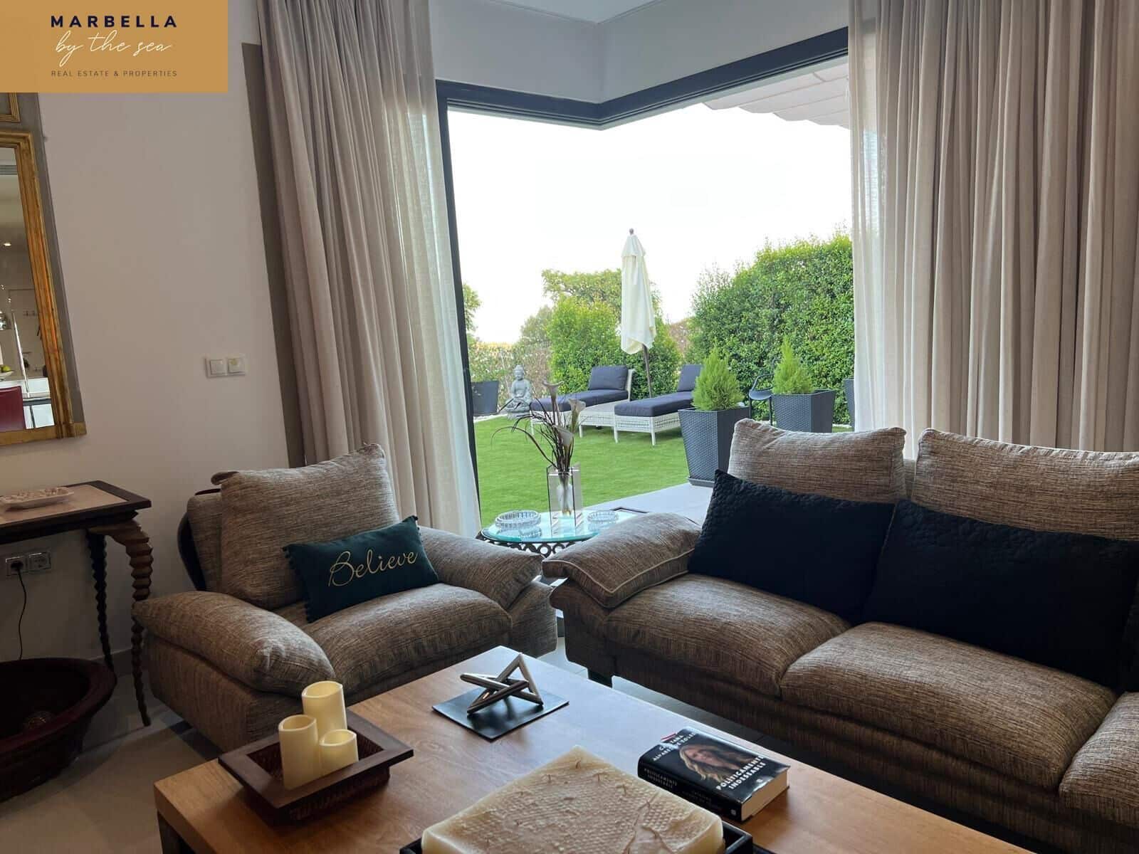 3 soverom Rekkehus til salgs i Casares med svømmebasseng garasje - € 1 200 000 (Ref: 8936974)