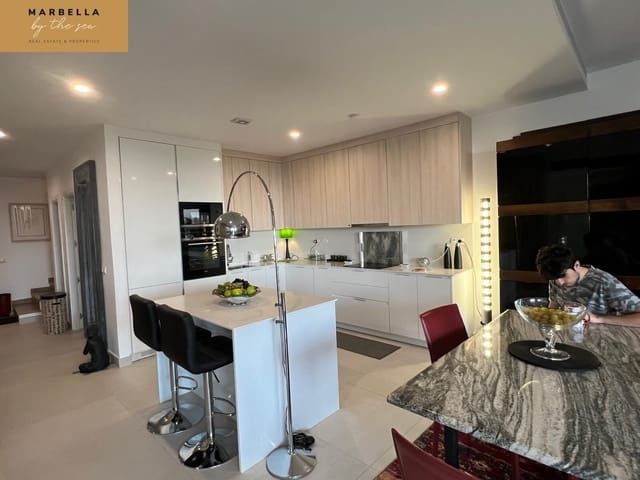 3 bedroom Terraced Villa for sale in Casares with pool garage - € 1,200,000 (Ref: 8936974)