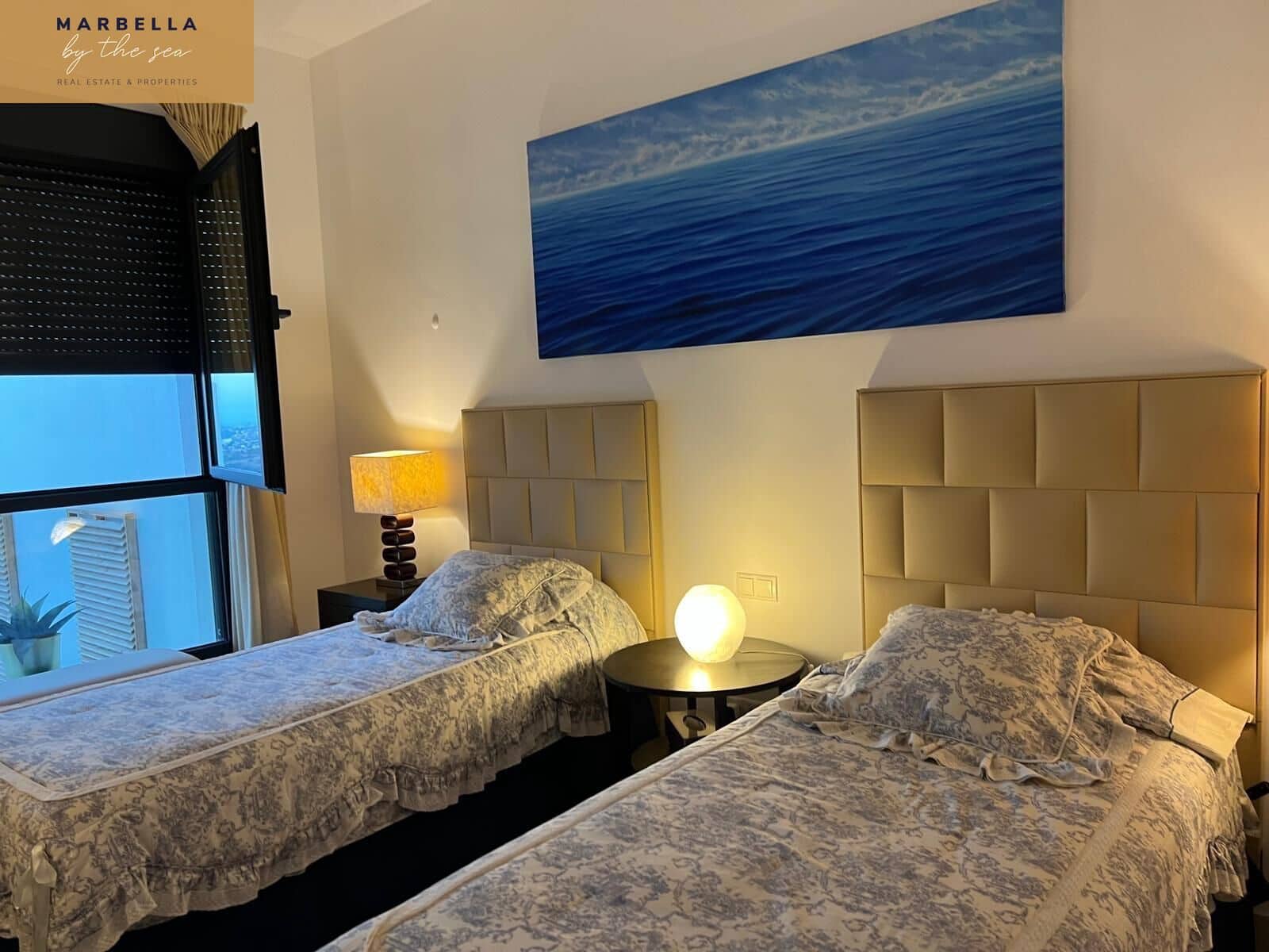 3 soverom Rekkehus til salgs i Casares med svømmebasseng garasje - € 1 200 000 (Ref: 8936974)