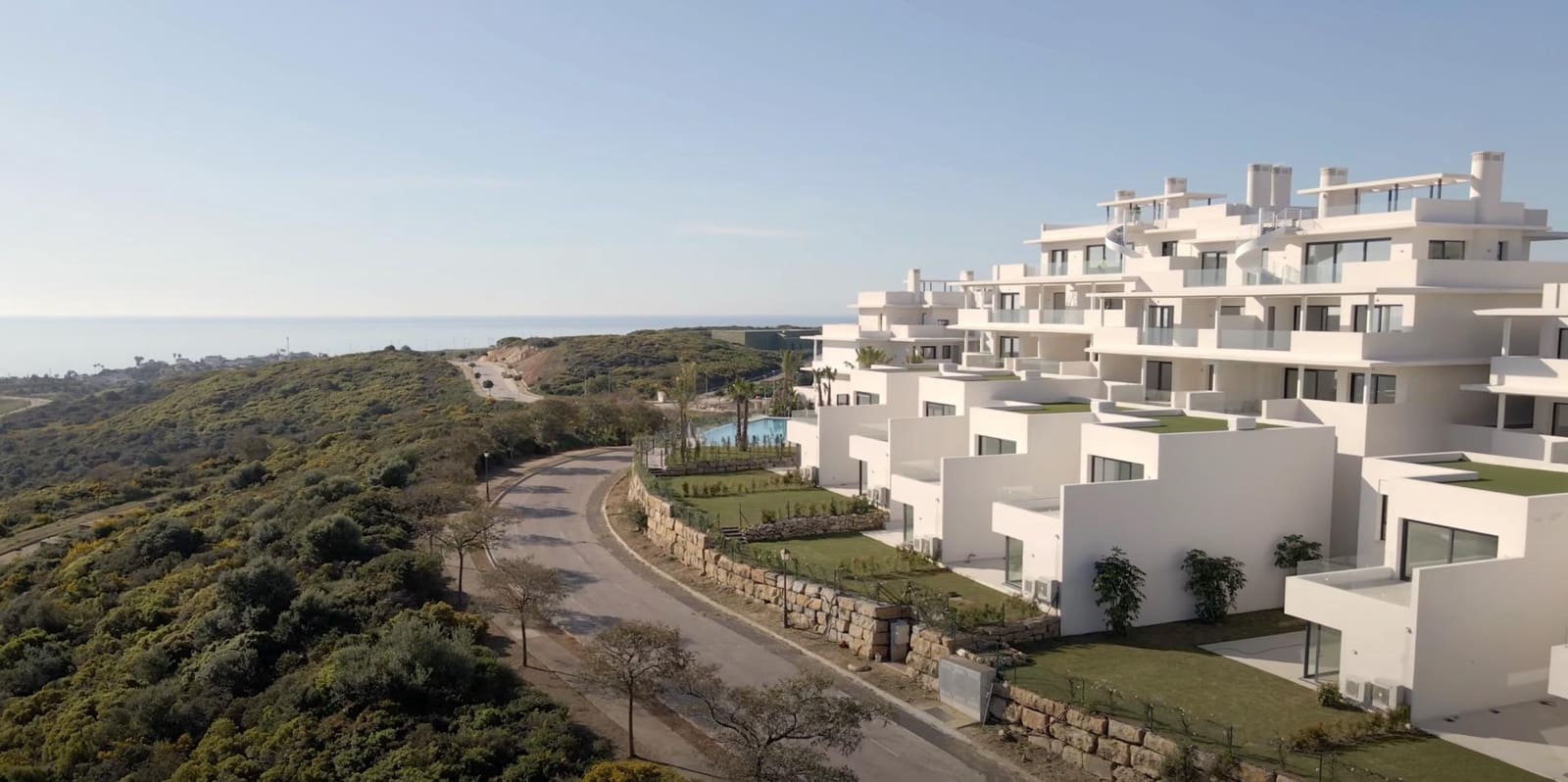 3 soverom Rekkehus til salgs i Casares med svømmebasseng garasje - € 1 200 000 (Ref: 8936974)