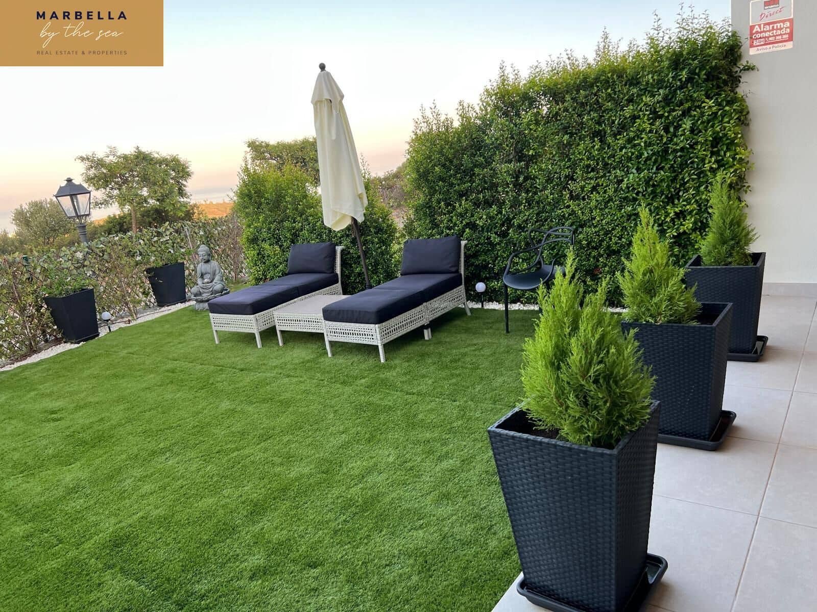 3 soverom Rekkehus til salgs i Casares med svømmebasseng garasje - € 1 200 000 (Ref: 8936974)