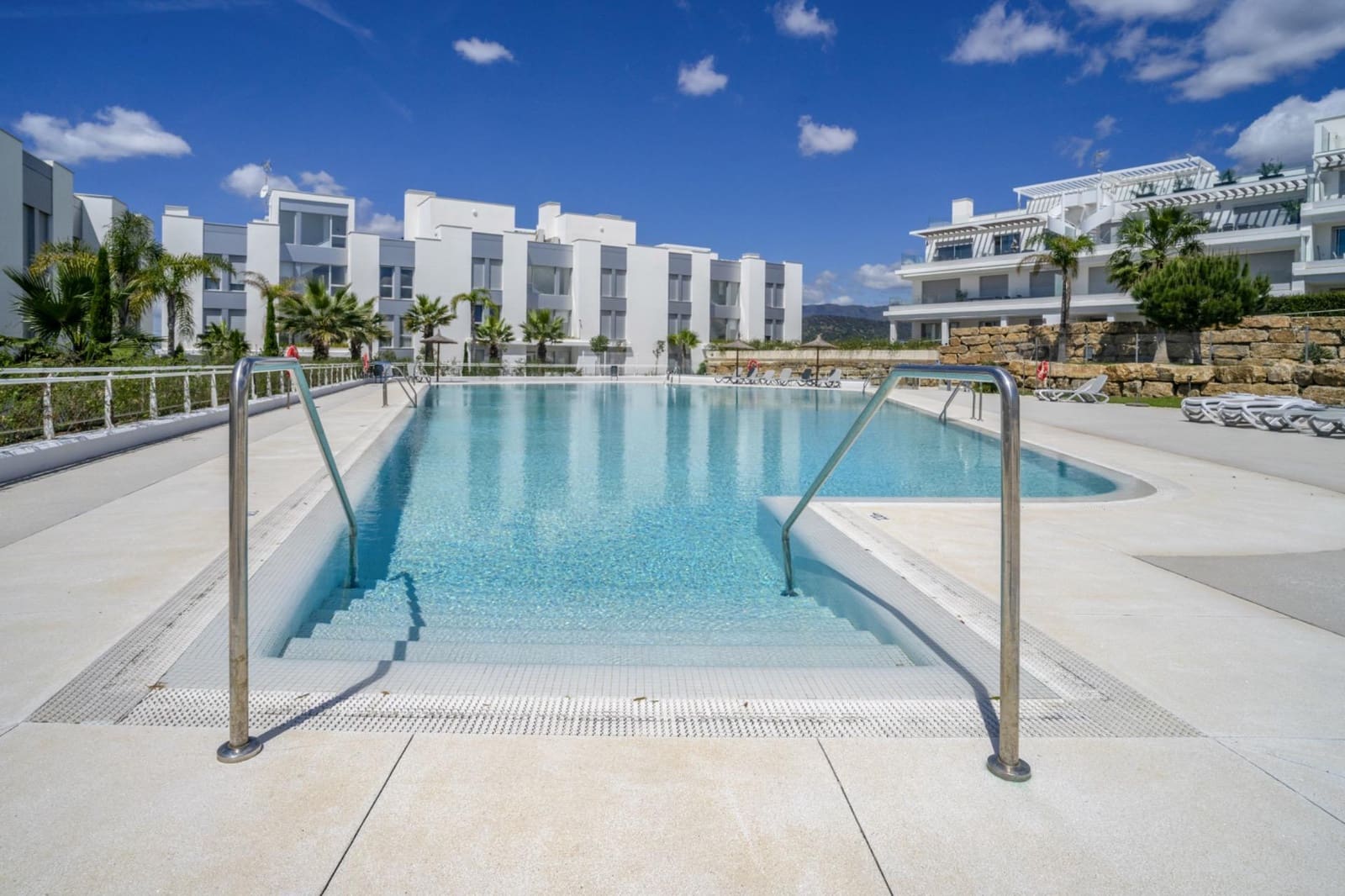 3 soveværelse Rækkehus til salg i Cancelada med swimmingpool garage - € 585.000 (Ref: 8962391)