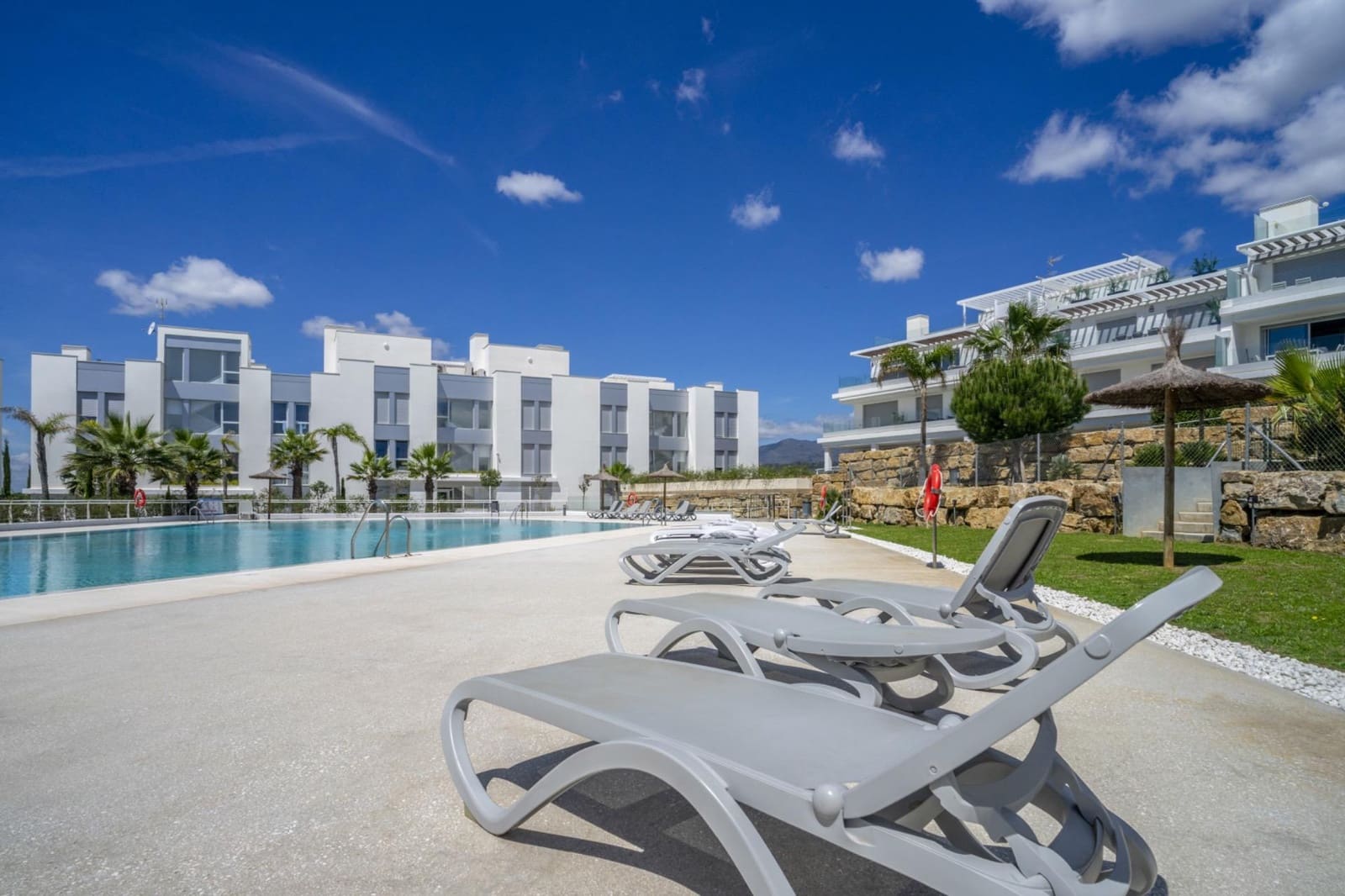 3 soveværelse Rækkehus til salg i Cancelada med swimmingpool garage - € 585.000 (Ref: 8962391)