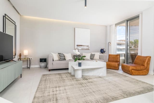 3 makuuhuone Huoneisto myytävänä paikassa Estepona mukana uima-altaan 
autotalli - 1 300 000 € (Ref: 9081686)