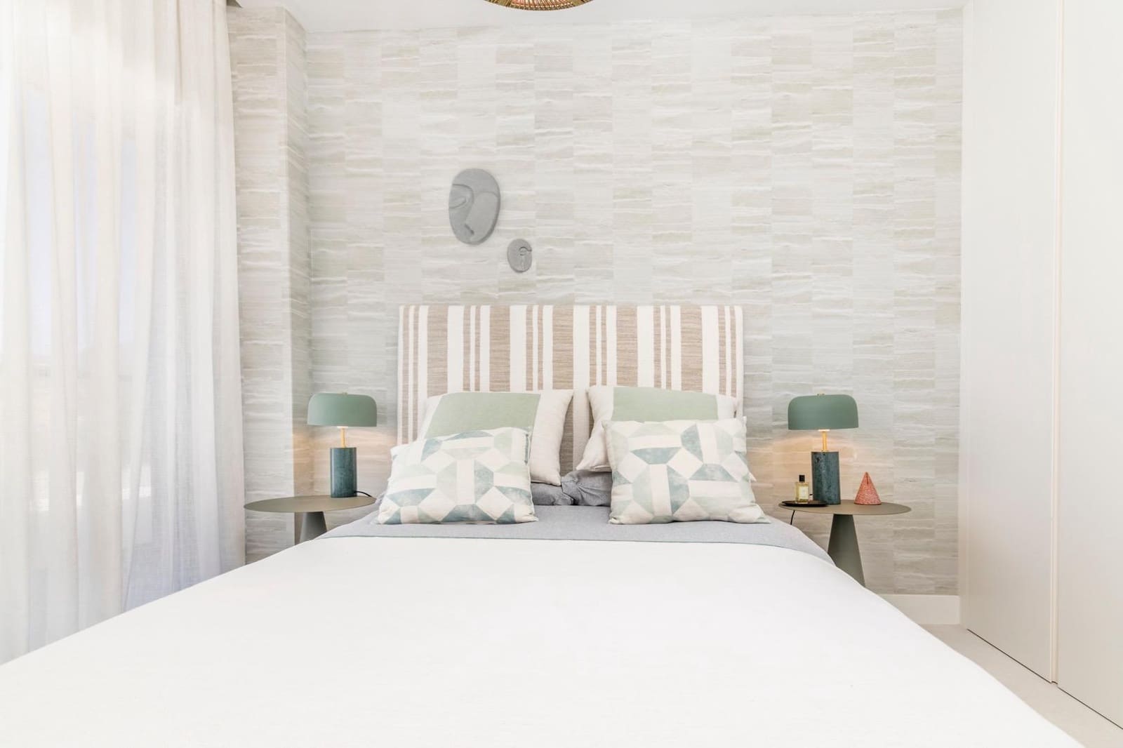 3 makuuhuone Huoneisto myytävänä paikassa Estepona mukana uima-altaan 
autotalli - 1 300 000 € (Ref: 9081686)