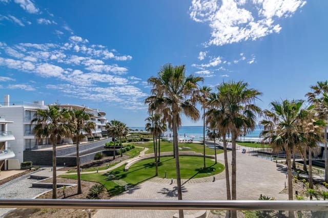 3 makuuhuone Huoneisto myytävänä paikassa Estepona mukana uima-altaan 
autotalli - 1 300 000 € (Ref: 9081686)