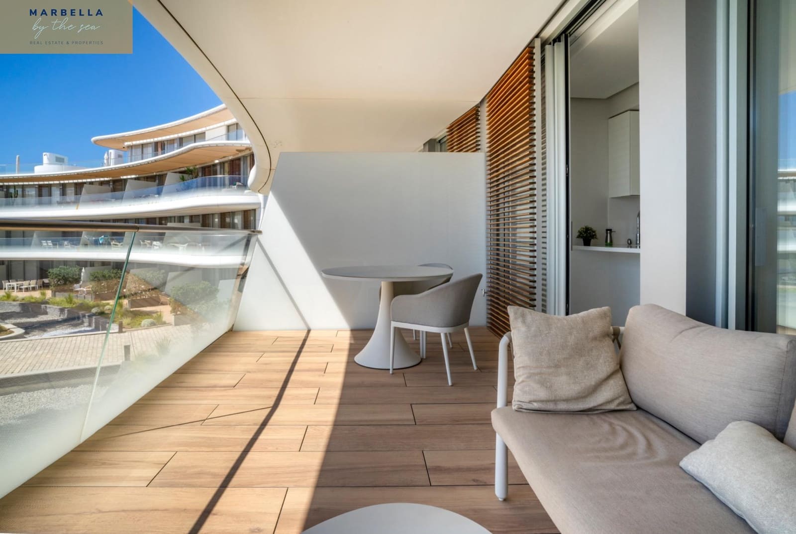 2 bedroom Apartment for sale in Estepona with garage - € 948,000 (Ref: 9095372)