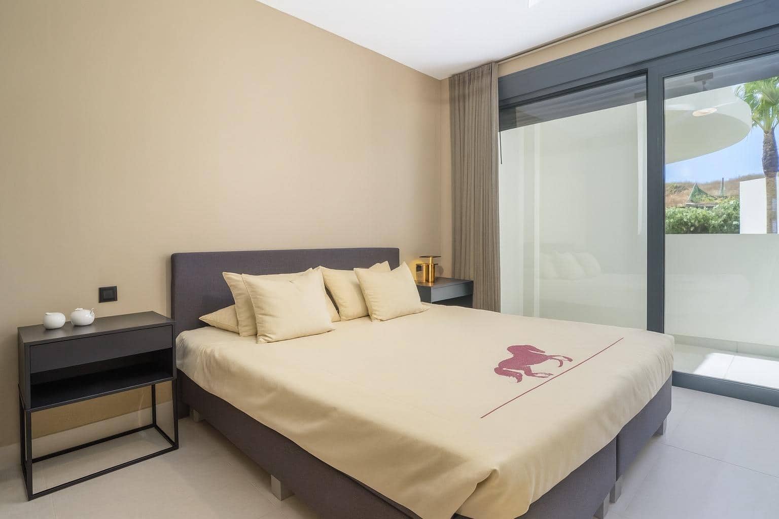 2 bedroom Apartment for sale in Casares with pool garage - € 720,000 (Ref: 9129863)