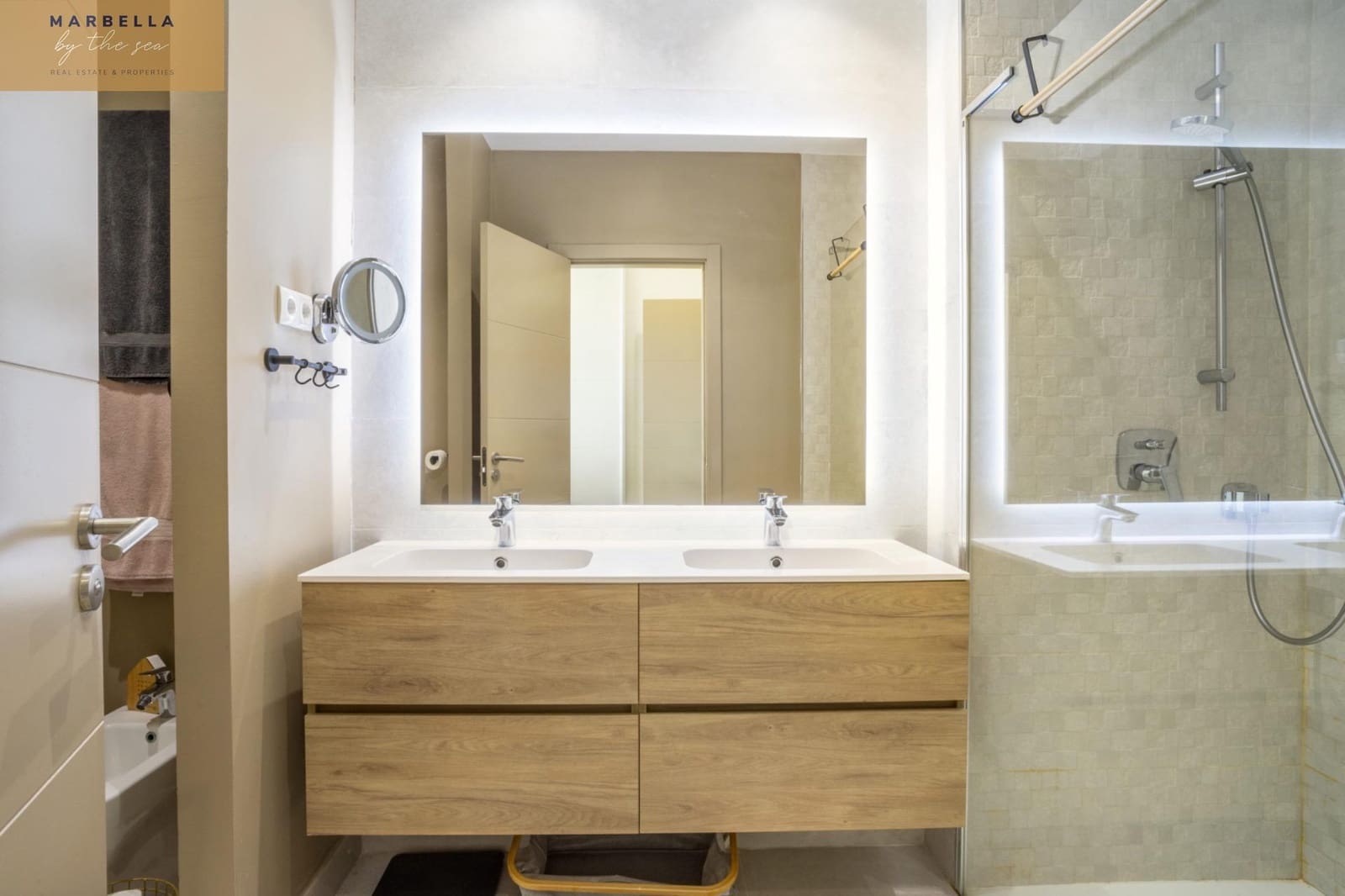 2 bedroom Apartment for sale in Casares with pool garage - € 720,000 (Ref: 9129863)