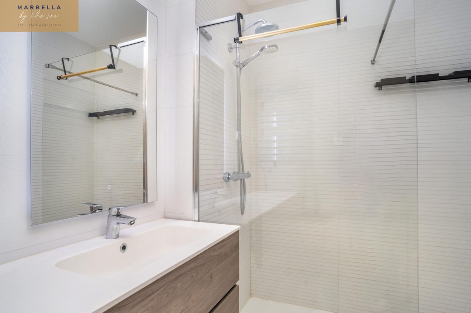 2 bedroom Apartment for sale in Casares with pool garage - € 720,000 (Ref: 9129863)