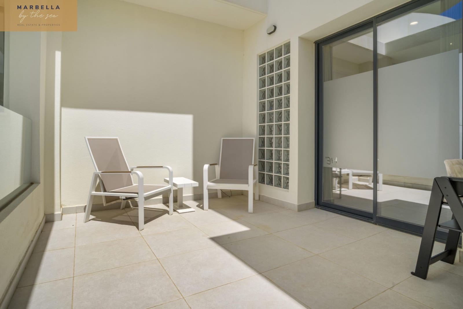 2 bedroom Apartment for sale in Casares with pool garage - € 720,000 (Ref: 9129863)