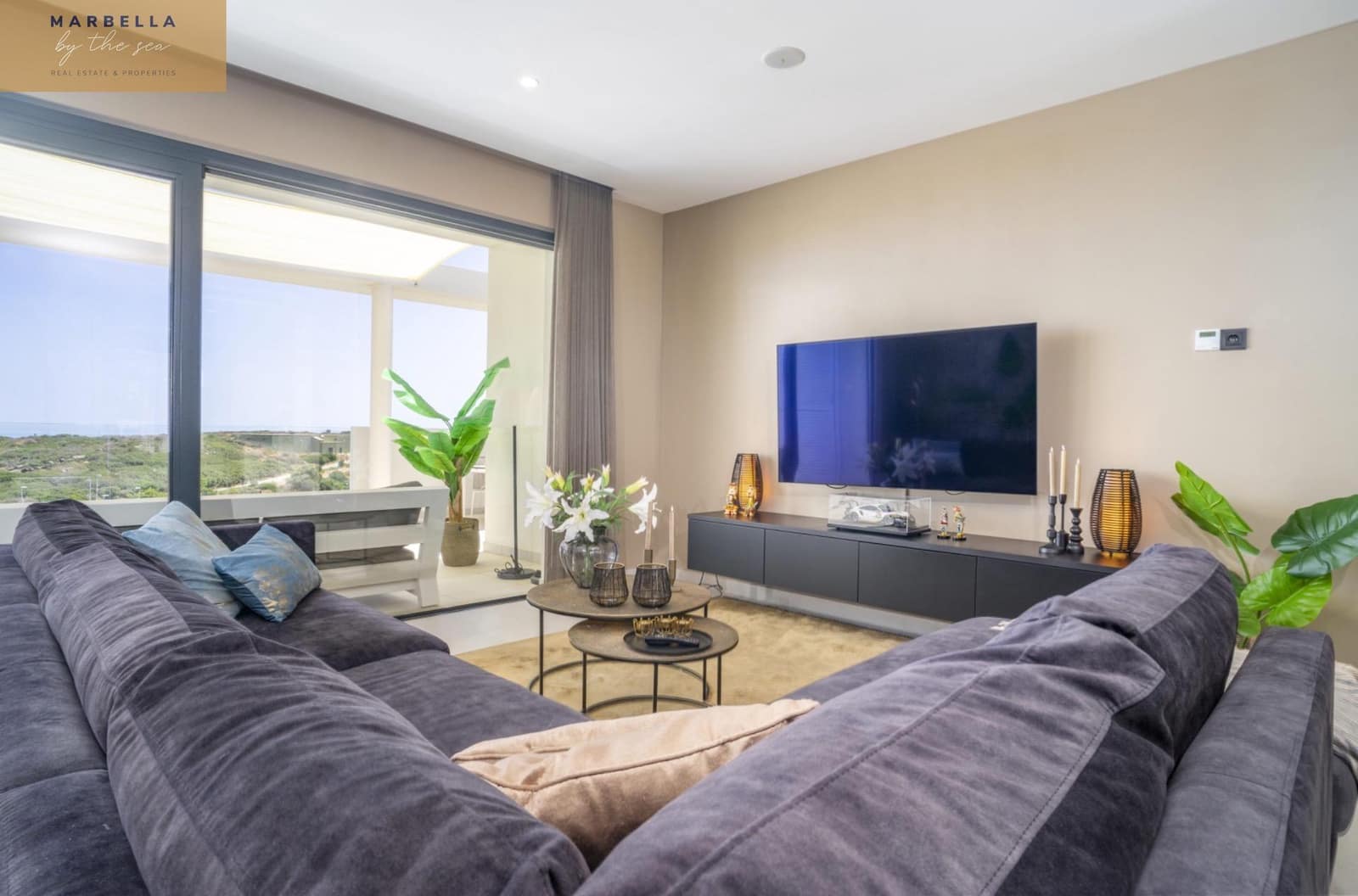 2 bedroom Apartment for sale in Casares with pool garage - € 720,000 (Ref: 9129863)