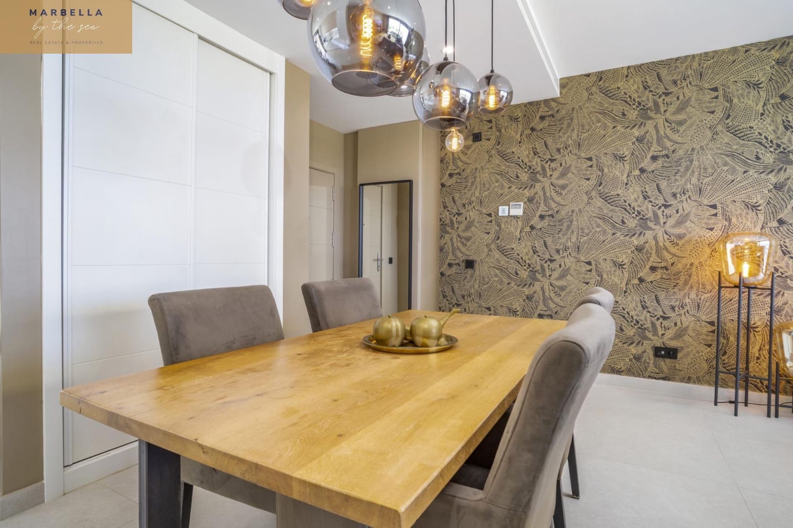 2 bedroom Apartment for sale in Casares with pool garage - € 720,000 (Ref: 9129863)